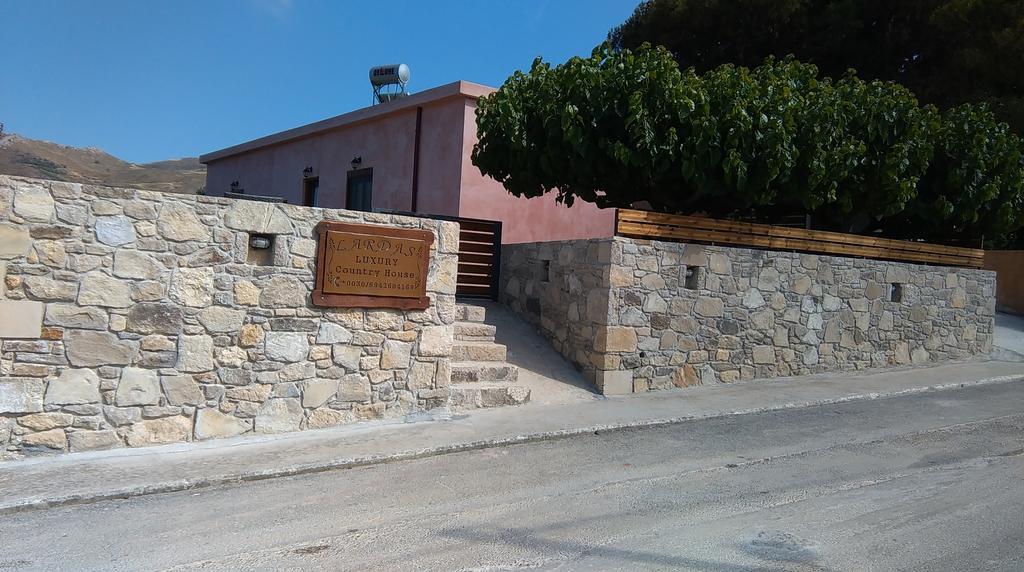 Lardas Luxury Country House Kissamos Exterior photo